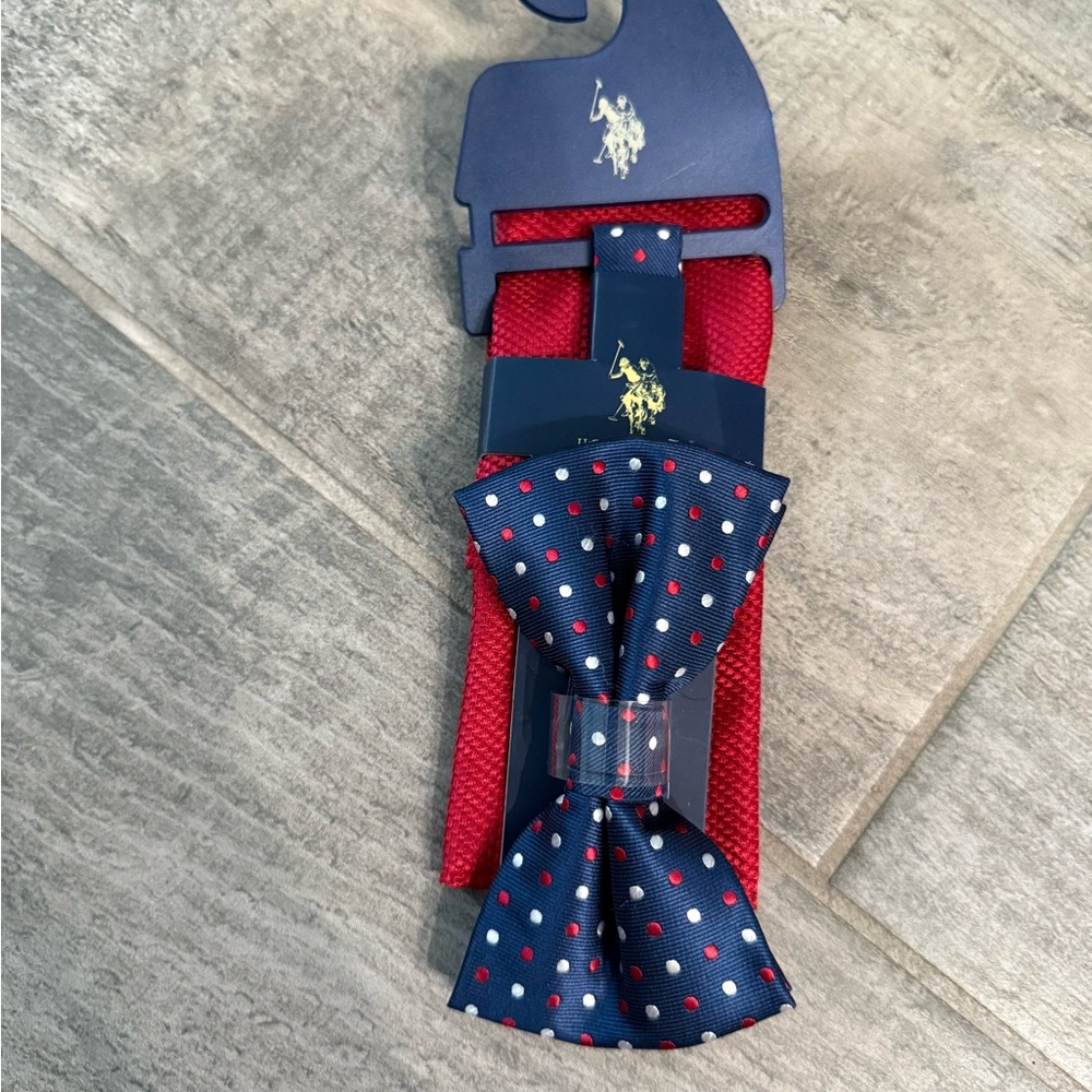 Clip on tie set